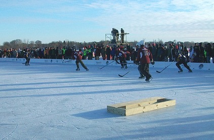 Pond hockey goal net used in US Pond Hockey competitions