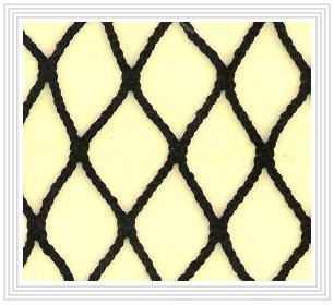 Protective Hockey Netting for Ice Hockey Rinks